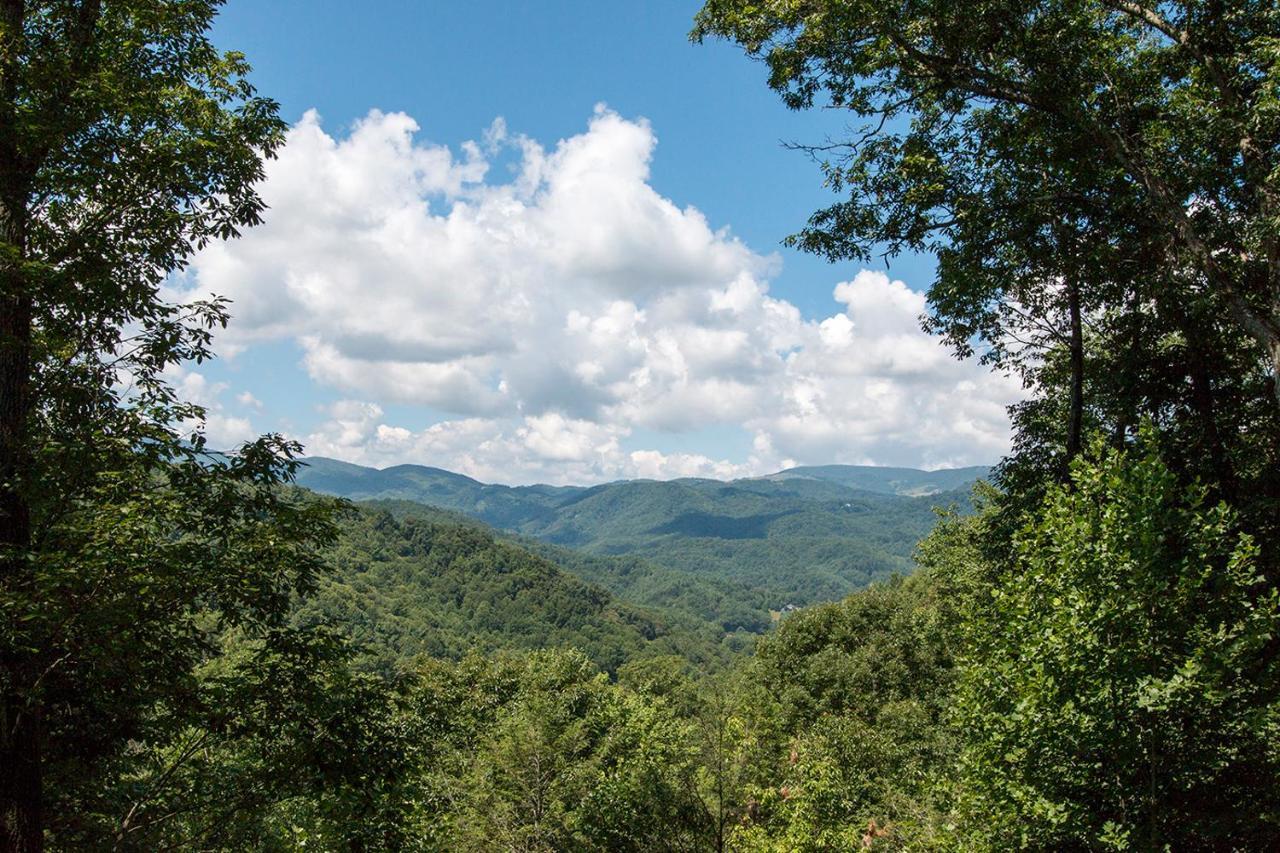 Lazy Bear Lodge Valle Crucis Экстерьер фото