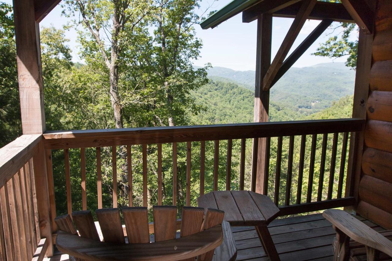 Lazy Bear Lodge Valle Crucis Экстерьер фото